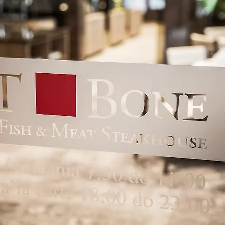 グランドホテル　ティッフィ ホテル Iława